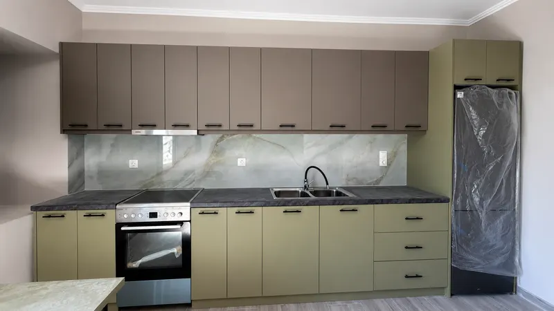 New fitted kitchen with appliances
